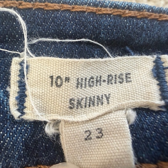 Madewell Jeans, medium blue, rise 10” Skinny, size 23 - Picture 9 of 9